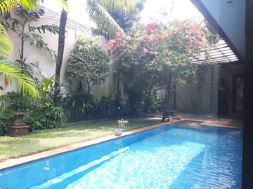 For Rent 6BR Modern Balinese-style House at Cipete