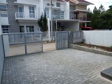 Rumah dijual di Cisaranten Kulon Arcamanik Ready Stock