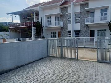 Rumah dijual di Cisaranten Kulon Arcamanik Ready Stock
