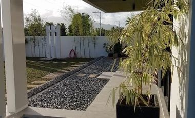 Beautiful Beach House in Porto Laiya, Batangas for Sale