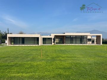 Espectacular casa nueva en condominio 4D/7B en Carampangue