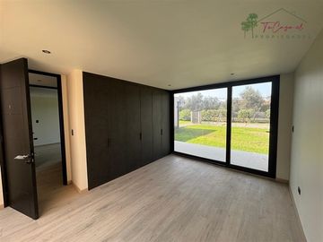Espectacular casa nueva en condominio 4D/7B en Carampangue