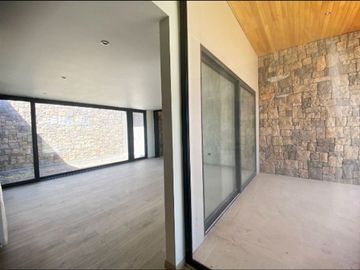 Espectacular casa nueva en condominio 4D/7B en Carampangue