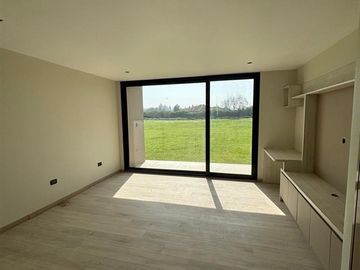 Espectacular casa nueva en condominio 4D/7B en Carampangue