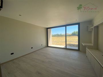 Espectacular casa nueva en condominio 4D/7B en Carampangue