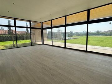 Espectacular casa nueva en condominio 4D/7B en Carampangue