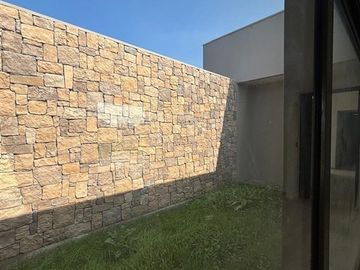 Espectacular casa nueva en condominio 4D/7B en Carampangue