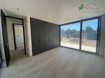 Espectacular casa nueva en condominio 4D/7B en Carampangue