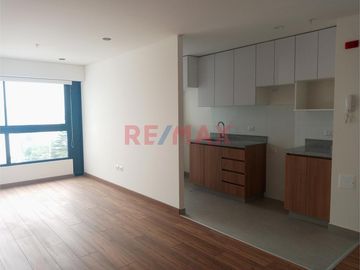 Alquila Y Recibe El Nuevo Año En San Isidro Cerca Del Malecón Depto De 2 Hab Y Cochera