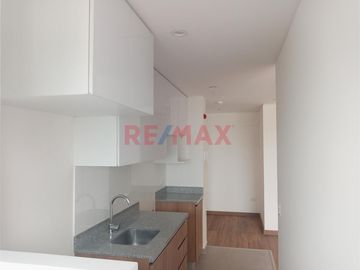 Alquila Y Recibe El Nuevo Año En San Isidro Cerca Del Malecón Depto De 2 Hab Y Cochera