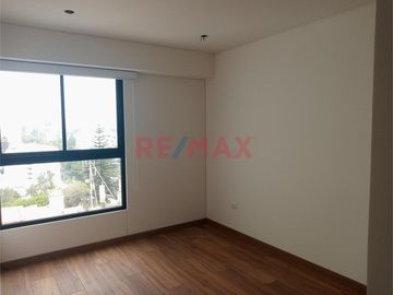 Alquila Y Recibe El Nuevo Año En San Isidro Cerca Del Malecón Depto De 2 Hab Y Cochera