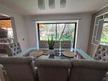 Linda Casa en venta dentro de condominio en Huechuraba