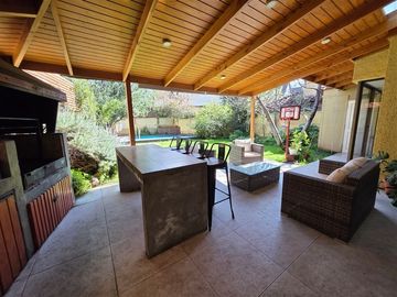 Linda Casa en venta dentro de condominio en Huechuraba