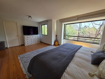 Linda Casa en venta dentro de condominio en Huechuraba
