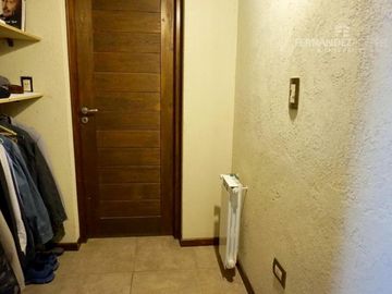 SE VENDE Casa Dos Pisos 3D 3B Complejo Cerrado Chacras de Coria