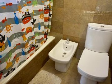 SE VENDE Casa Dos Pisos 3D 3B Complejo Cerrado Chacras de Coria