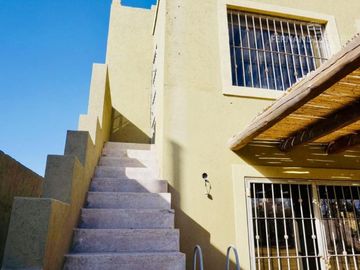 SE VENDE Casa Dos Pisos 3D 3B Complejo Cerrado Chacras de Coria