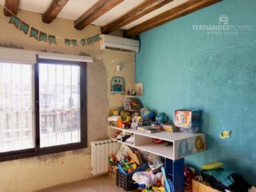 SE VENDE Casa Dos Pisos 3D 3B Complejo Cerrado Chacras de Coria