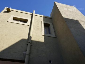 SE VENDE Casa Dos Pisos 3D 3B Complejo Cerrado Chacras de Coria