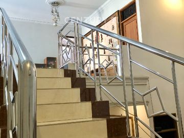 Dijua Rumah 2 Lantai - Jati Cempaka - Pondok Gede