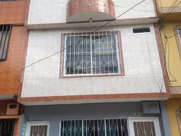 casa en venta en salomia. Cod V106355