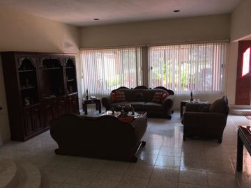 Casa en Fraccionamiento en Burgos Bugambilias, Temixco, Morelos CAEN-339-Fr