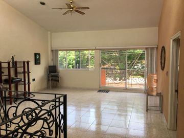 Casa en Fraccionamiento en Burgos Bugambilias, Temixco, Morelos CAEN-339-Fr