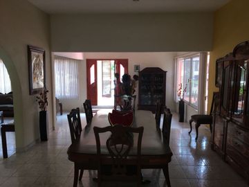 Casa en Fraccionamiento en Burgos Bugambilias, Temixco, Morelos CAEN-339-Fr