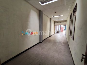 Rumah bisa untuk Kos2an Daerah Gilingan Solo