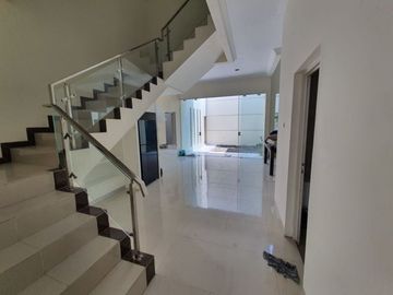 Disewakan Rumah Pakuwon City
