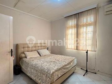 Hunianlahan Hampir 500 M² di Villa Cinere Mas, Hadap Taman