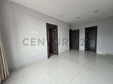 Venta Departamento de Estreno con Vista al Río en Samborondón