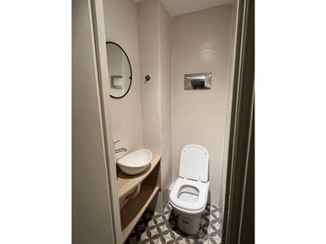 Departamento tres ambientes. A la calle. Brown 1400. Venta.