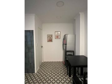 Departamento tres ambientes. A la calle. Brown 1400. Venta.
