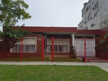 Casa en venta en Quilmes Oeste Centro