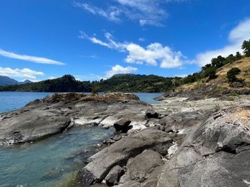 Parcelas con vista y acceso al Lago Ranco