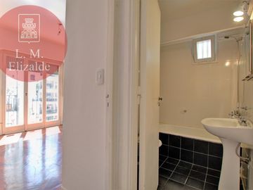 Venta - Arenales y C. Pellegrini - 2 Dor c/dep. - Piso Alto Luminoso