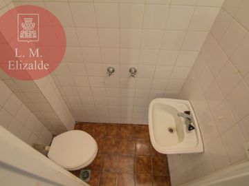 Venta - Arenales y C. Pellegrini - 2 Dor c/dep. - Piso Alto Luminoso
