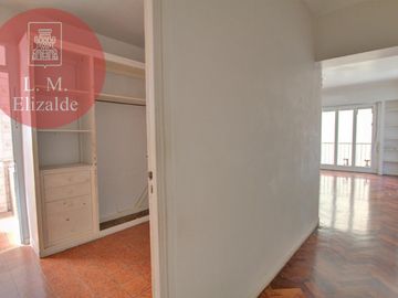 Venta - Arenales y C. Pellegrini - 2 Dor c/dep. - Piso Alto Luminoso