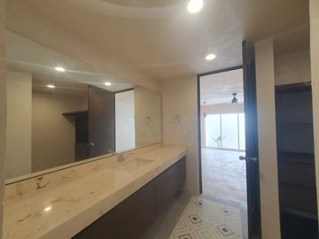 CASA EN VENTA EN EL CENTRO DE MÉRIDA EQUIPADA