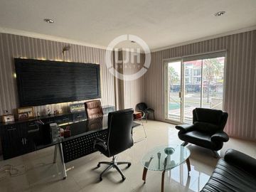 Ruko Disewakan di Boulevard Hijau Bekasi Jawa Barat Semi Furnished