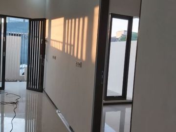 Rumah Palm Oasis Residence Sememi Selatan Benowo Surabaya