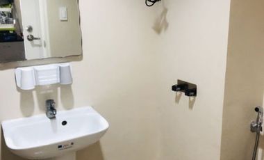 Fully Furnished Studio with Balcony across SM City Cebu
