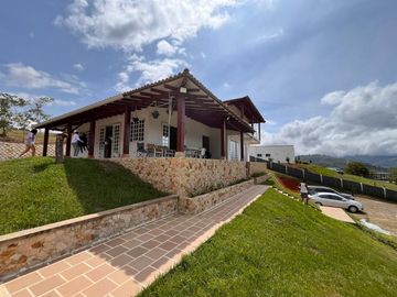 finca en venta en el carmen. Cod V16109