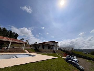 finca en venta en el carmen. Cod V16109