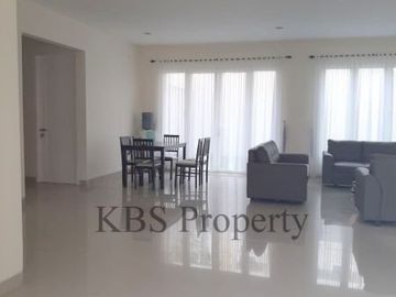 Disewa Rumah Orchard Park Cluster Persea 2