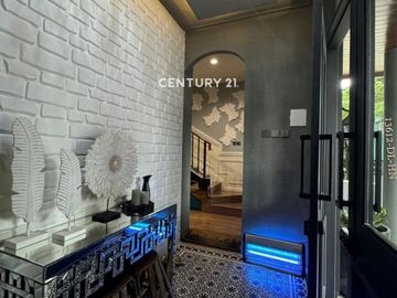 Dijual Rumah Cantik Fully Furnished Di Discovery Bintaro