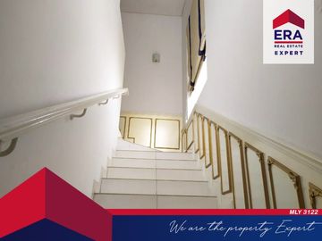 Dijual Rumah Hook Bonus Desain Interior Mewah