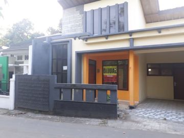 Rumah Luas 80 m2 Hanya 400 Jutaan di Godean, Ada Carport