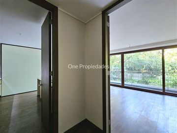 Departamento en Venta en Robles Depto en venta seminuevo precio oportunidad 3D3B Lo Barnechea One Propiedades